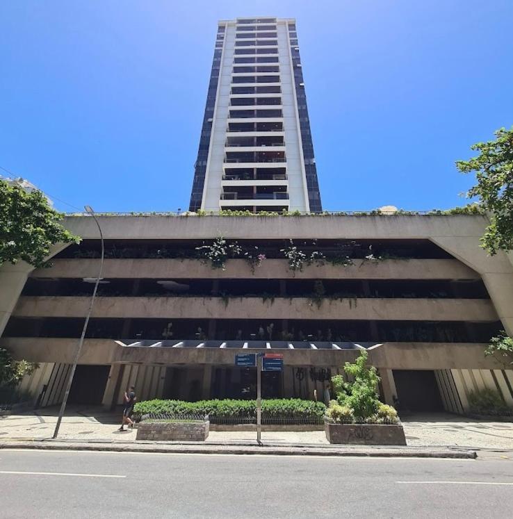No Arpoador Copacabana Apartamento
